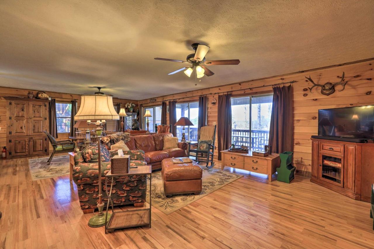 Lakefront Sparta Cottage With Decks And Boat Dock Exteriér fotografie