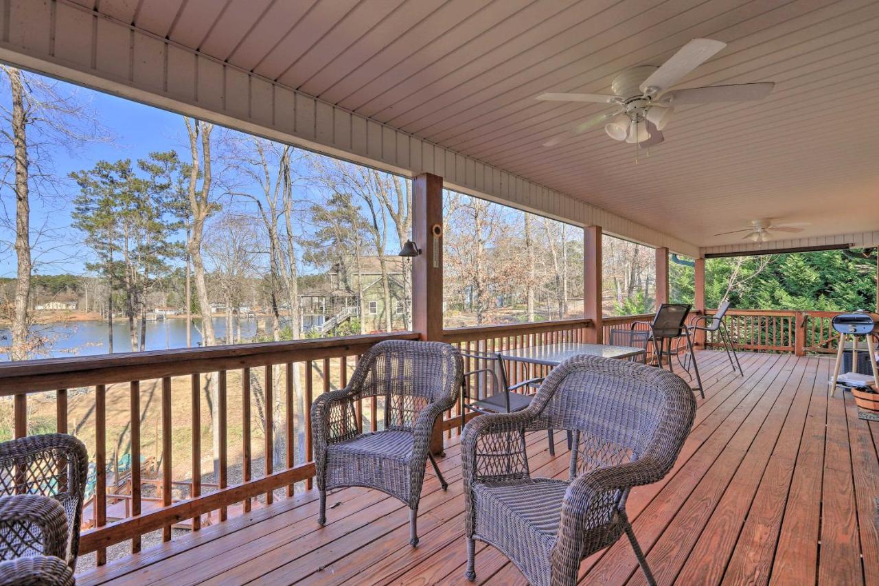 Lakefront Sparta Cottage With Decks And Boat Dock Exteriér fotografie