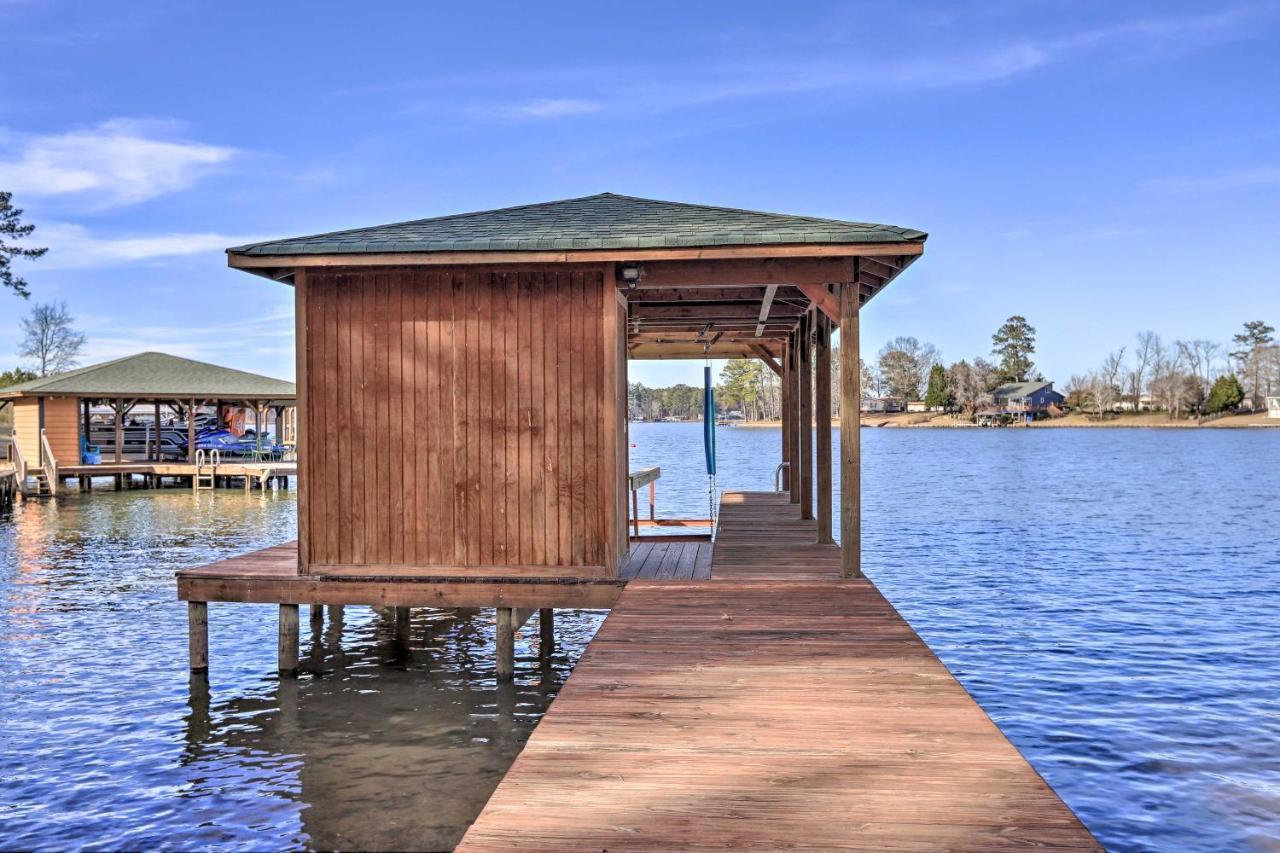 Lakefront Sparta Cottage With Decks And Boat Dock Exteriér fotografie