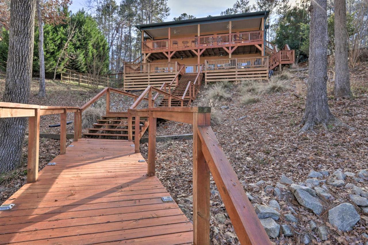 Lakefront Sparta Cottage With Decks And Boat Dock Exteriér fotografie