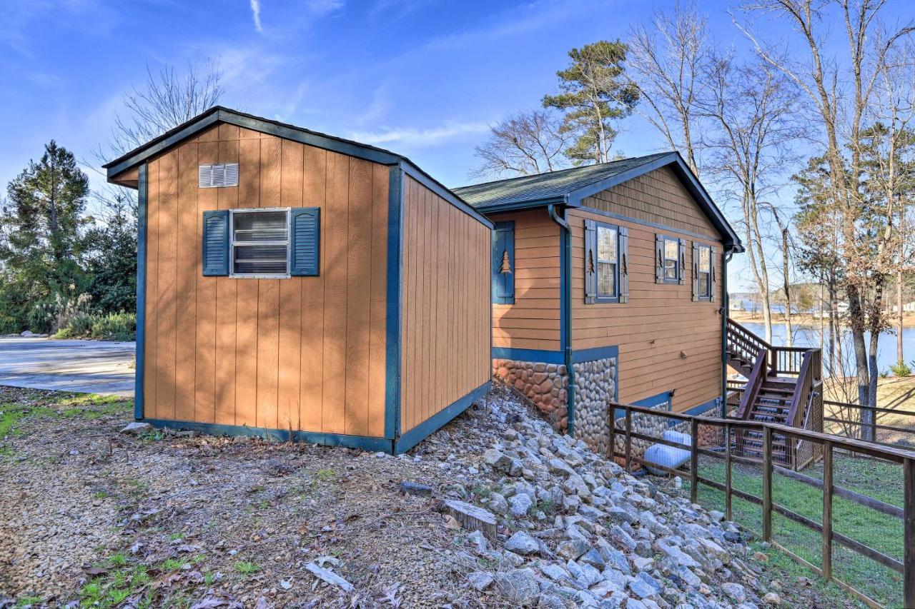 Lakefront Sparta Cottage With Decks And Boat Dock Exteriér fotografie