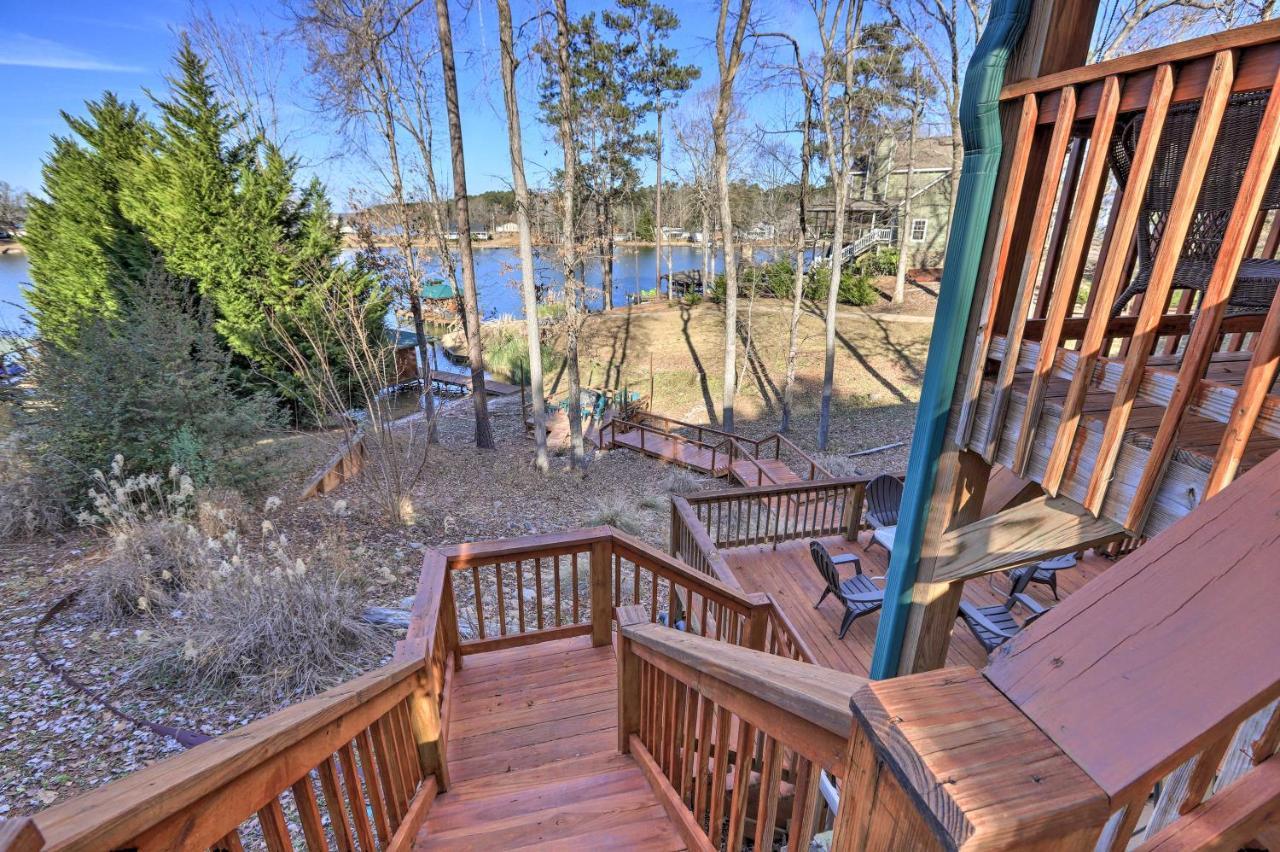Lakefront Sparta Cottage With Decks And Boat Dock Exteriér fotografie